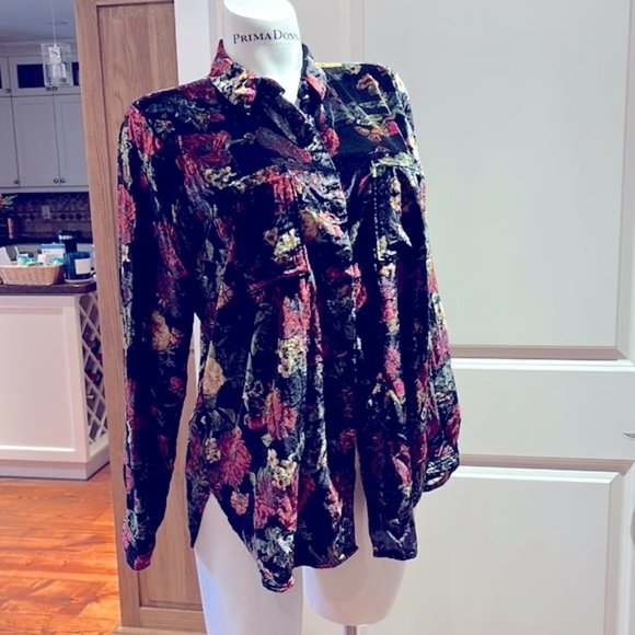 Pilcro ANTHROPOLOGIE crushed velvet floral blouse LRG - Picture 2 of 9